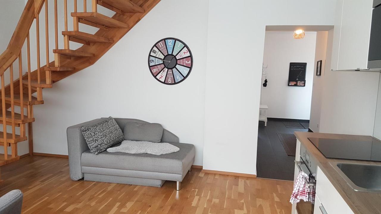 Moderne Maisonette Mit Terrasse Viena Exterior foto